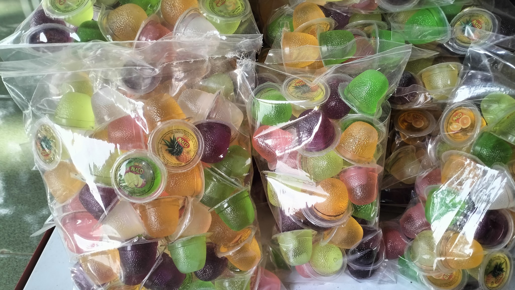 Jeli dan agar-agar buah kemasan kiloan